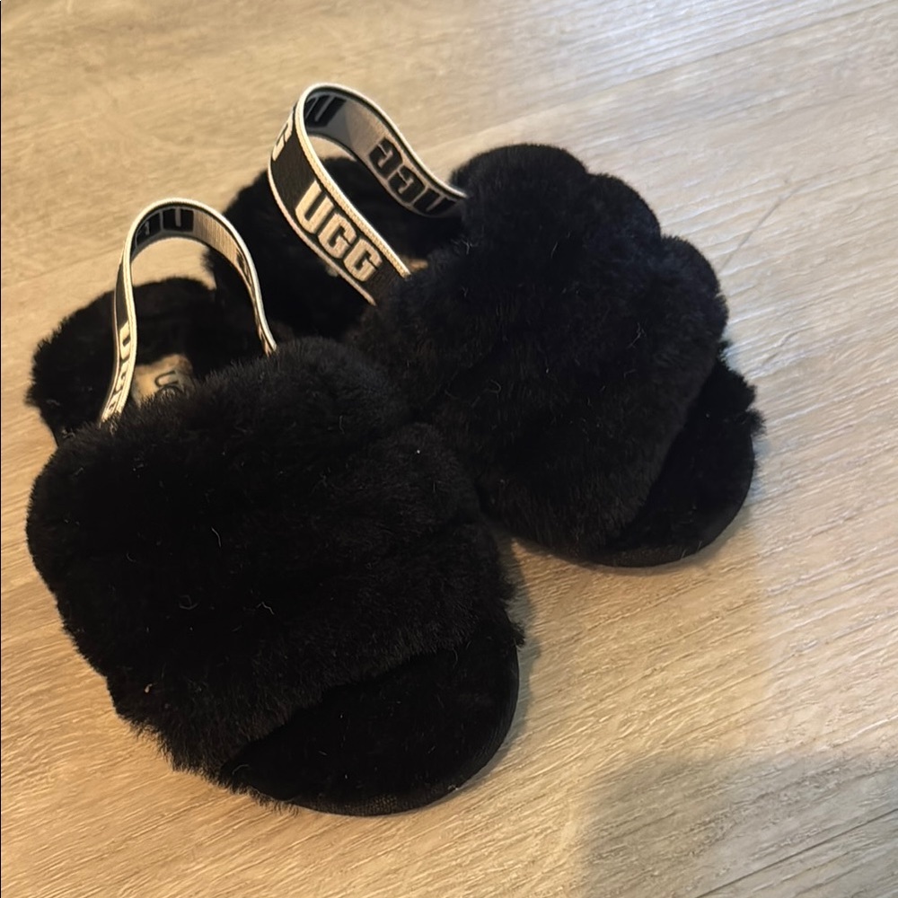 UGG Kids Black Fluffy Slippers